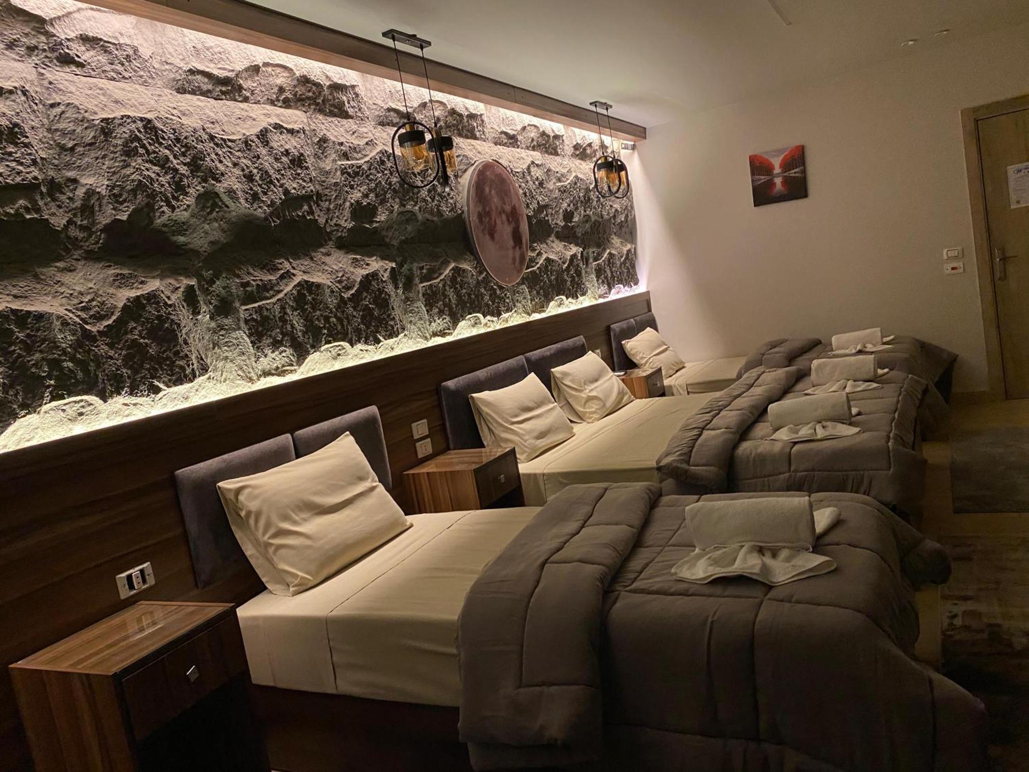 Hotel Holy Sheet *
