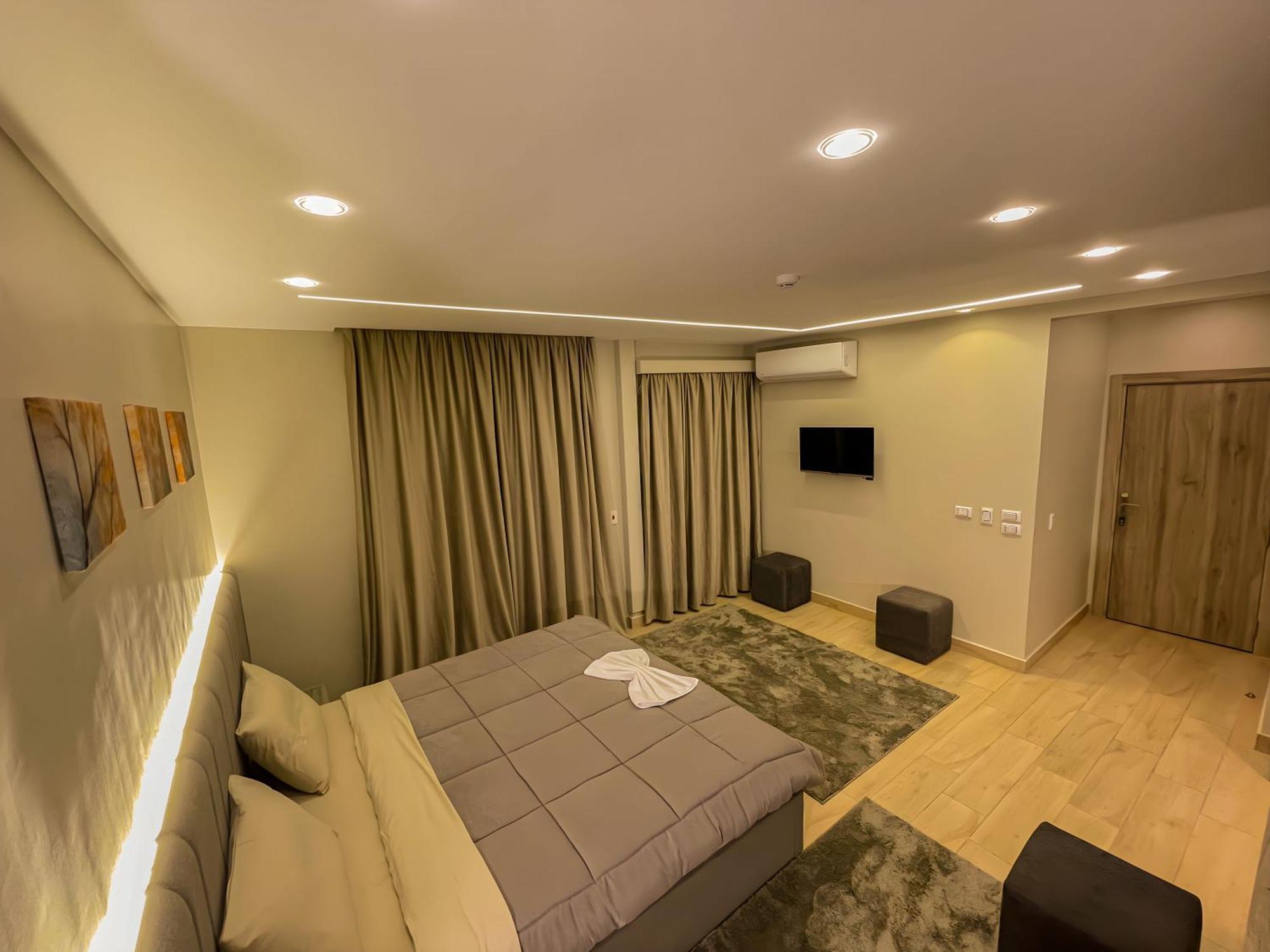 Hotel Holy Sheet *