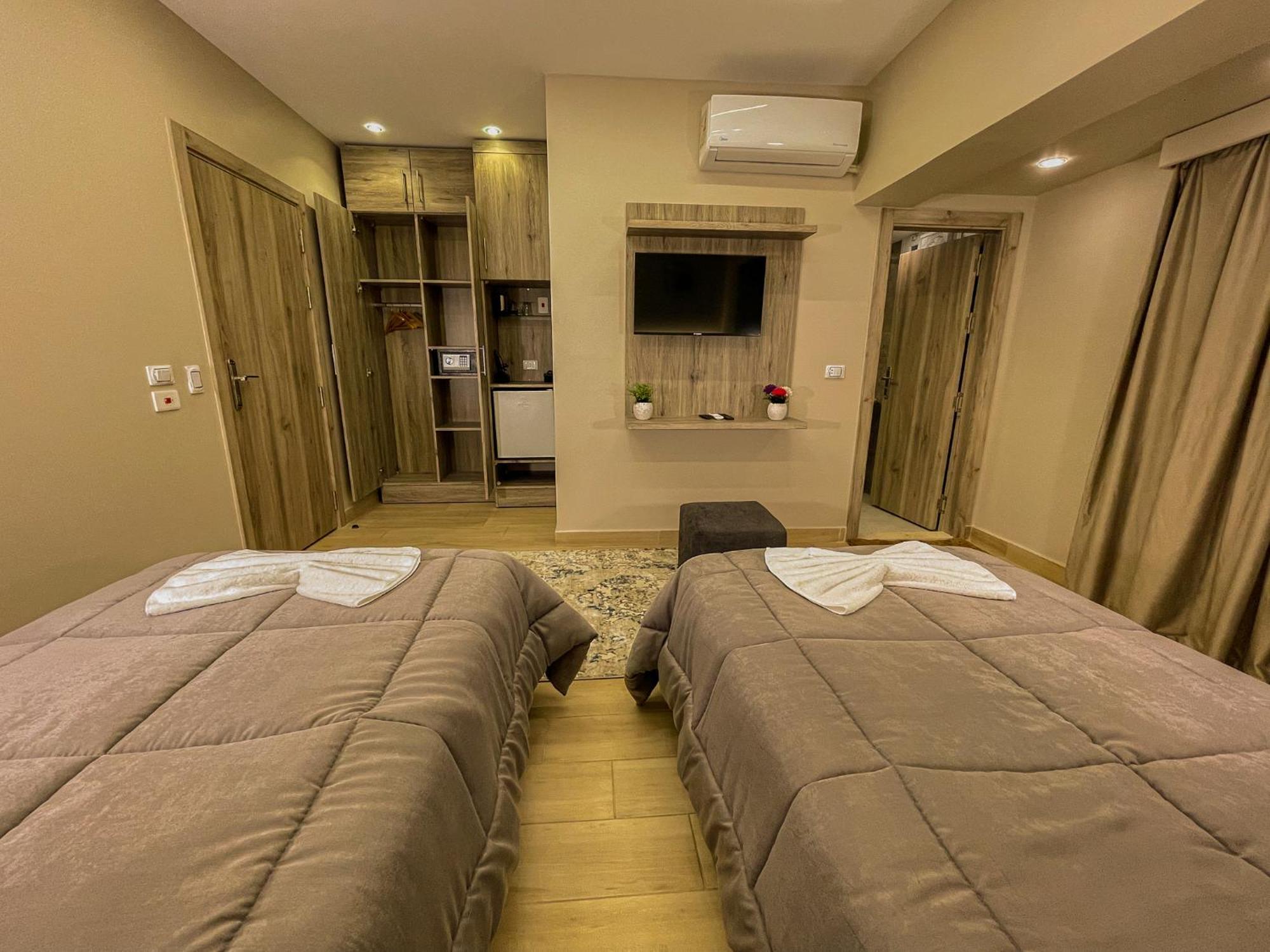Hotel Holy Sheet *
